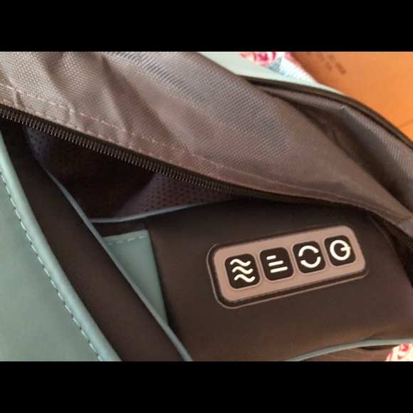 InvoSpa Kneading Massager - Picture 5 of 10